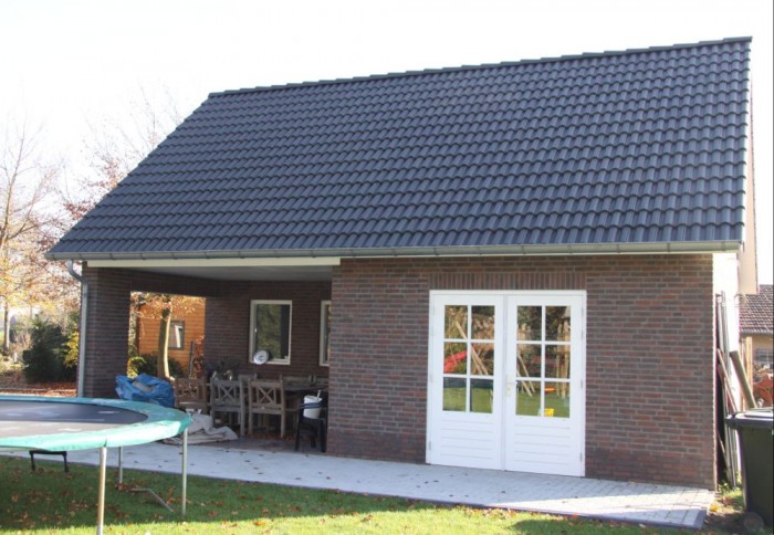 diverse kleine werken Tuinzijde met dubbele deuren naar berging