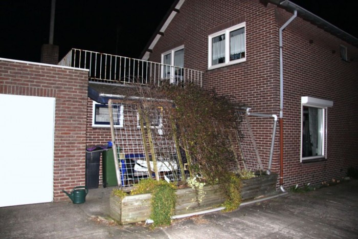 diverse kleine werken Zijgevel voor de verbouwing